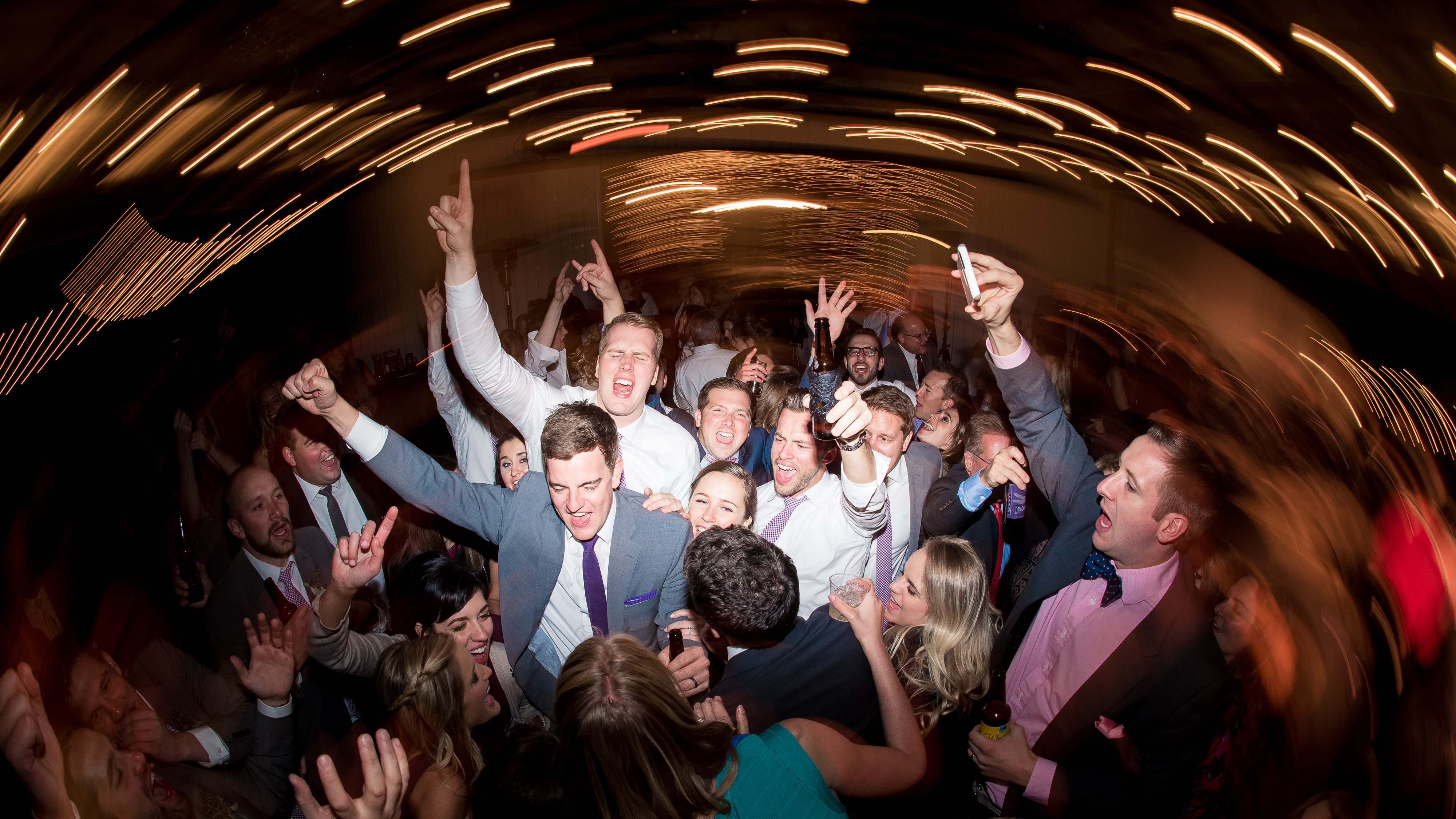 Great wedding party and dancing photos