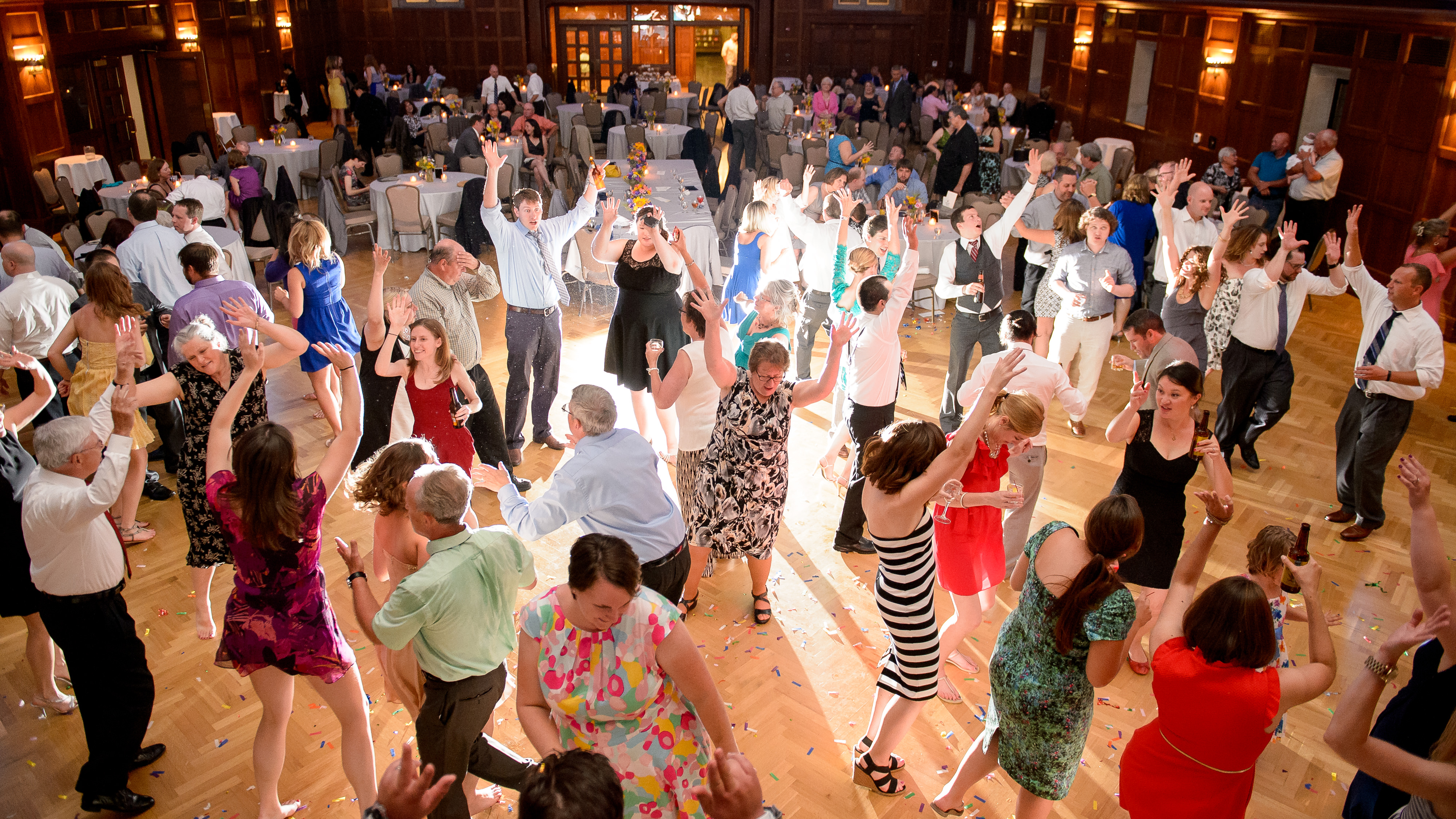 Awesome packed wedding dance floor