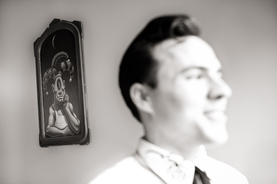 funny portrait of groom who himself is a jester