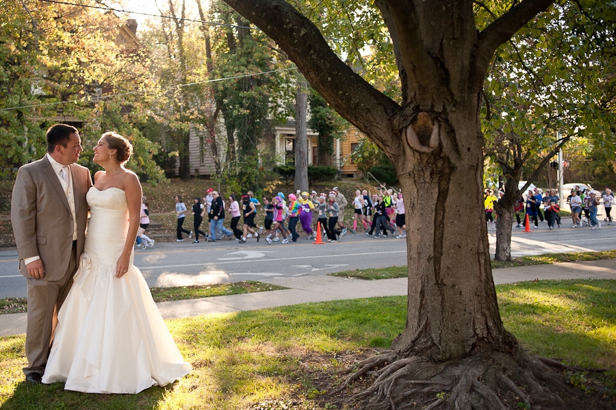 Louisville-Wedding-Ali-Center-Highland-Baptist-21C-Museum-Photography-13 hilarious wedding portrait in front of beer run