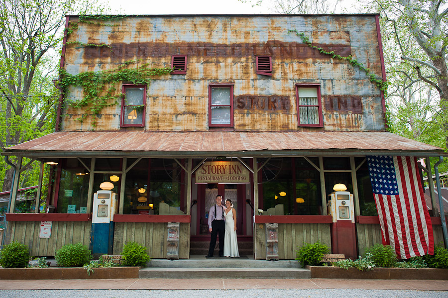 Bloomington-Indianapolis-Wedding-Photographers-19 sweet wedding location story inn