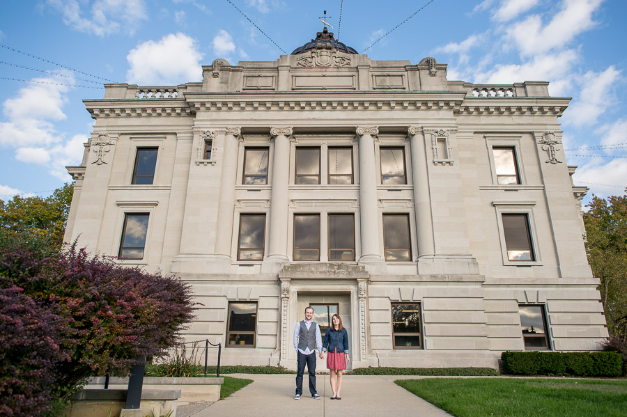 Bloomington-Engagement-Wedding-Photography-Downtown-Erin-Matt-01 Bloomington Indiana Courthouse Engagement Photos