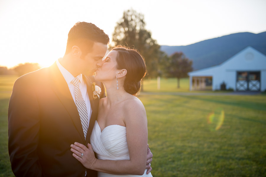 Charlottesville-Wedding-Photography-King-Family-Vineyards-Jess-Dave-11 Breathtaking, sunny smooch photo at Charlottesville, VA wedding