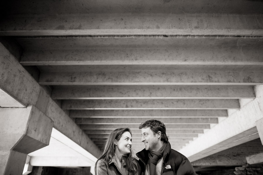 Richmond-Virginia-Engagement-Photography-Anna-David-04 Urban engagement pics canal walk richmond
