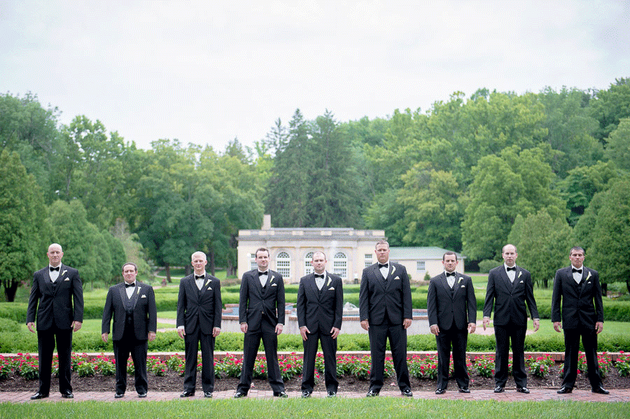 Hilarious GIF of groomsmen being abducted by aliens