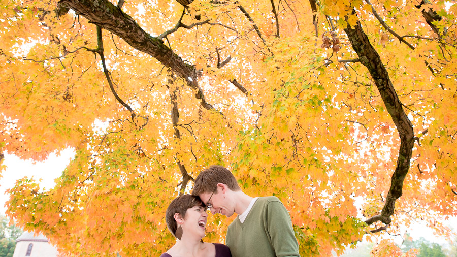 colonial-williamsburg-william-and-mary-college-engagement-photography-megan-will-01 Colorful, Fall engagement session at Colonial Williamsburg, Virginia