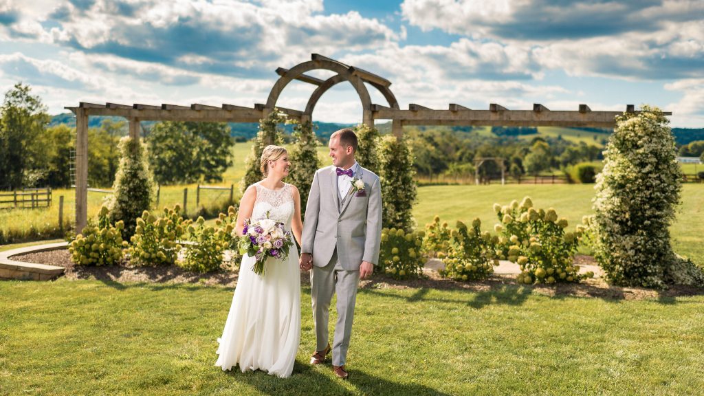 Barn at Kline's Mill Wedding Photo